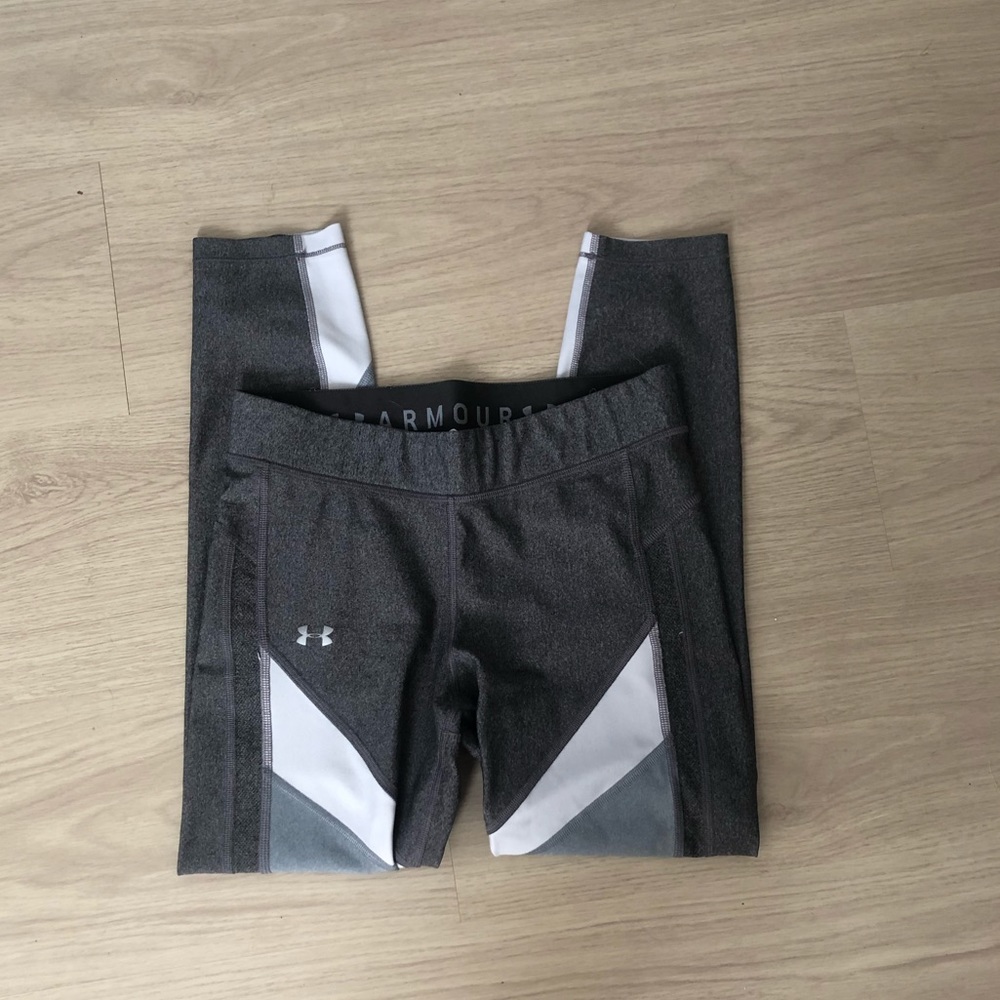 UA Cropped Leggings